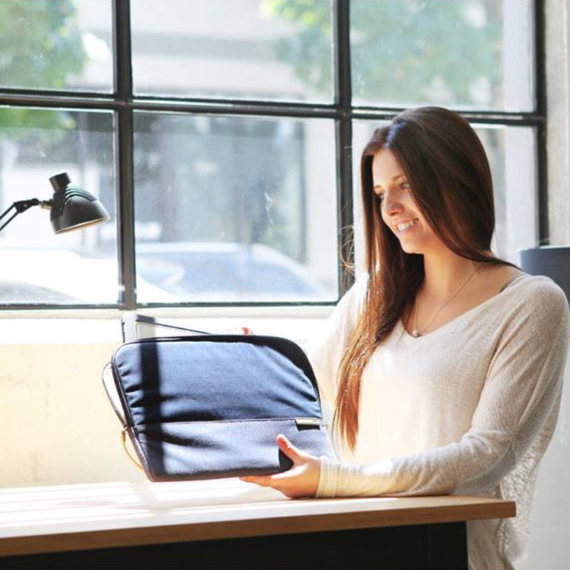 STM Grace – Dėklas, skirtas MacBook Pro 15 col. / nešiojamam kompiuteriui 15 col. (debesų pilka)