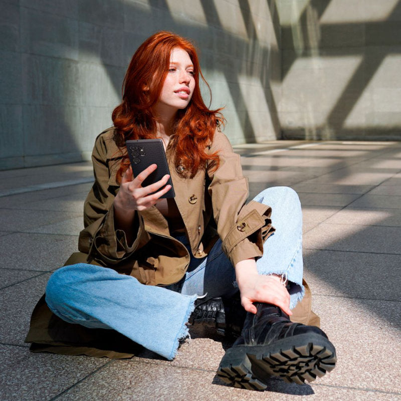 Spigen Liquid Air – dėklas, skirtas „Samsung Galaxy S23 Ultra“ (matinė juoda)