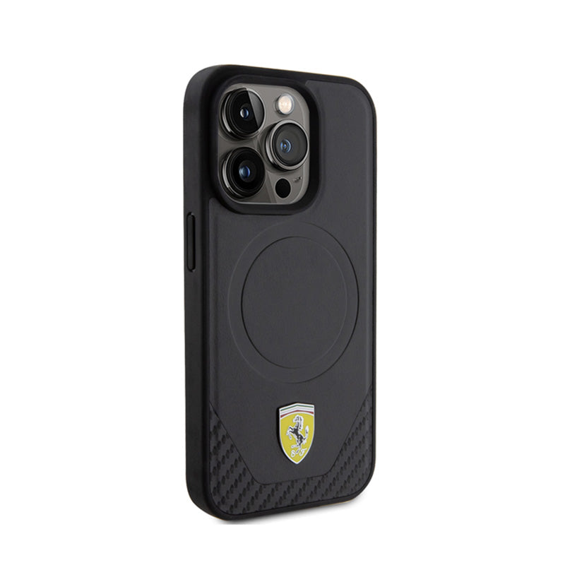 Ferrari Carbon Metal Logo MagSafe – dėklas, skirtas iPhone 15 Pro (juodas)