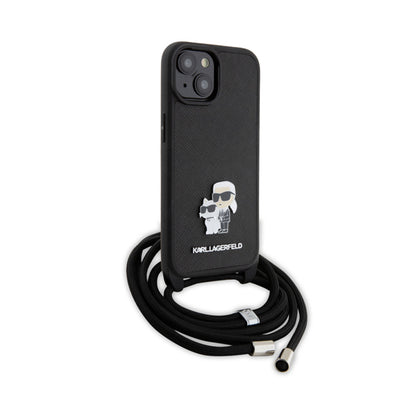 Karl Lagerfeld Rankinukas/Dėklas Saffiano su metaliniu segtuku Karl & Choupette, skirtas iPhone 15 Plus (Juodas)