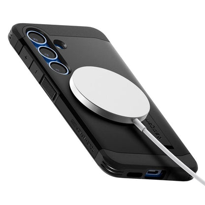 Spigen Tough Armor MagSafe – dėklas, skirtas „Samsung Galaxy S25“ (juodas)