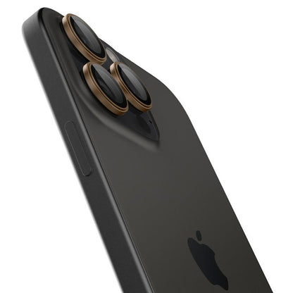 Spigen Optik Pro GLAS.TR EZ Fit objektyvo apsauga, skirta iPhone 16 Pro / 16 Pro Max (2 vnt.) (Desert Titanium)
