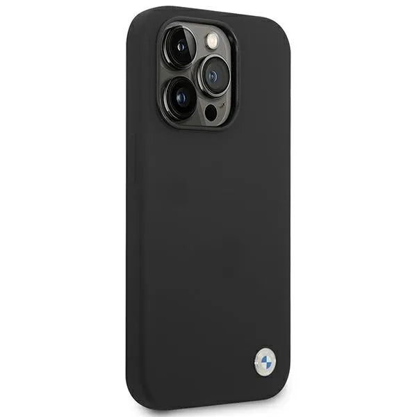 BMW skysto silikono dėklas su metaliniu logotipu, skirtas iPhone 14 Pro Max (Juoda)