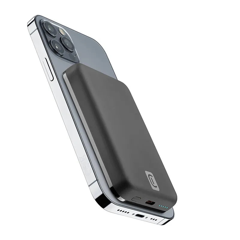Cellularline MAG 5000 – 5000 mAh 7,5 W indukcinis maitinimo blokas su „MagSafe“ (juodas)