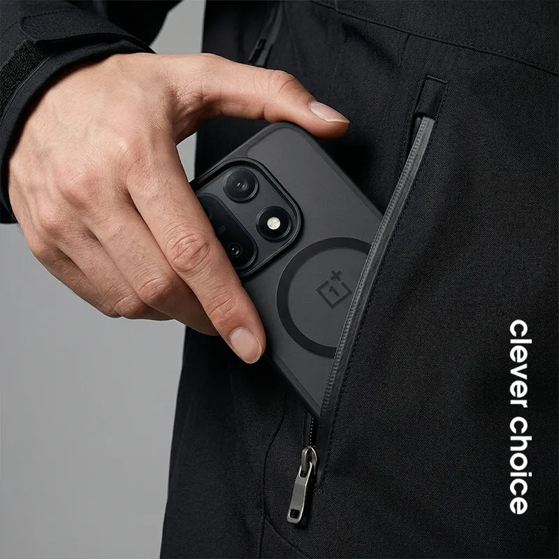 Crong Hybrid Matte Magnetic - MagSafe dėklas OnePlus 15 (juodas)