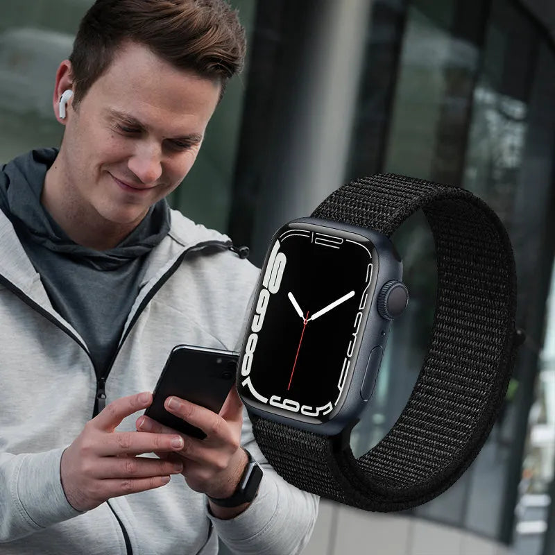 Crong Nailono "Reflex" sportinis dirželis, skirtas Apple Watch 44/45/46/49 mm (juodas)