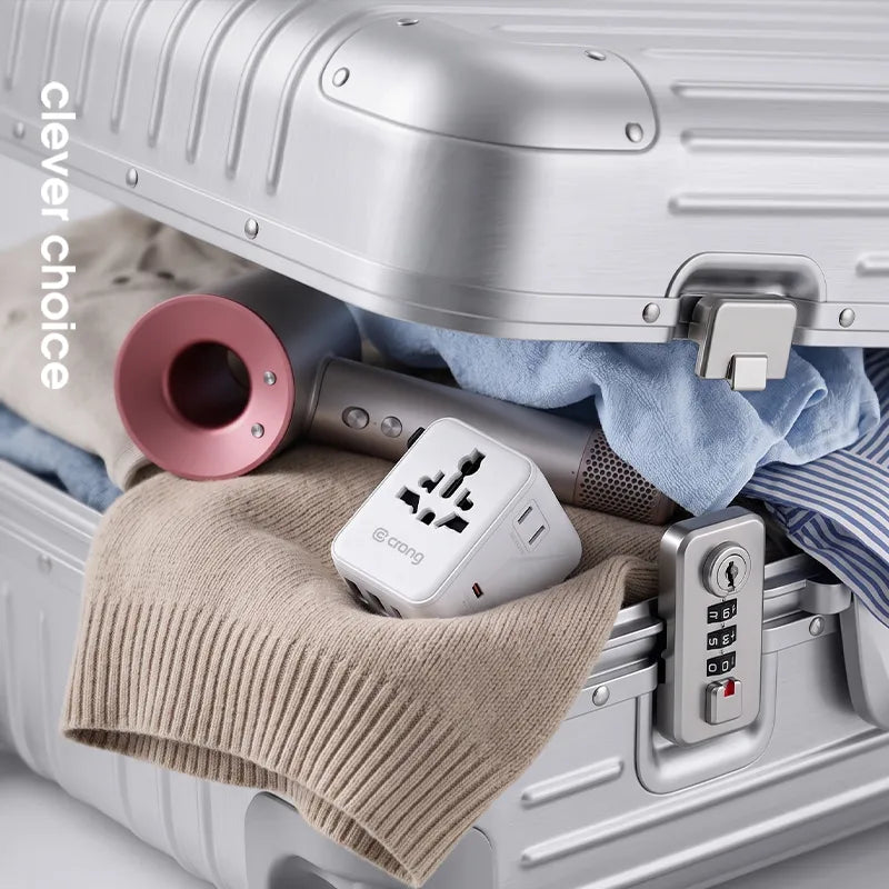 Crong One World kelionių adapteris – universalus GaN kelionių adapteris 45W UK/EU/US/AU (juodas)