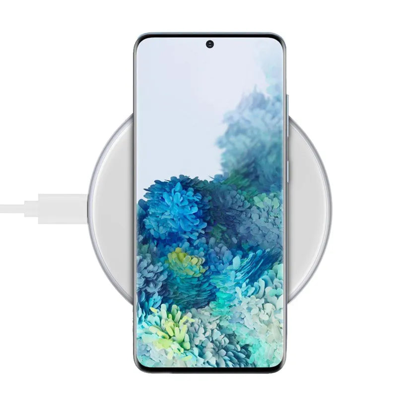 Crong PowerSpot Greitas belaidis įkroviklis – aliumininis 15 W USB-C Qi belaidis įkroviklis su grūdinto stiklo danga (sidabro baltumo)