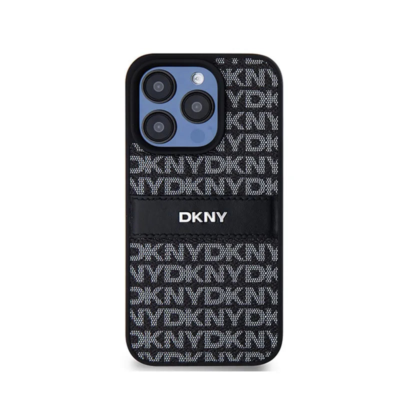 DKNY odinis dėklas su vienspalve juosta ir metaliniu logotipu – iPhone 15 Pro dėklas (juodas)