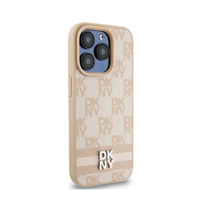 DKNY Odos languotas monochrominis raštas ir spausdintos juostos – dėklas iPhone 15 Pro Max (rožinis)