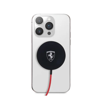 Ferrari MagSafe Shield Logo – 15W MagSafe indukcinis įkroviklis (juodas)