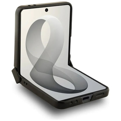 Guess Magnetic Ring Stand Grained Classic Logo MagSafe – dėklas Samsung Galaxy Z Flip 8 (smėlio spalvos)