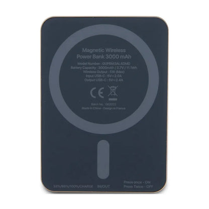 Guess Metal Script Logo MagSafe – indukcinis 3000 mAh 5W MagSafe maitinimo blokas (auksinis)