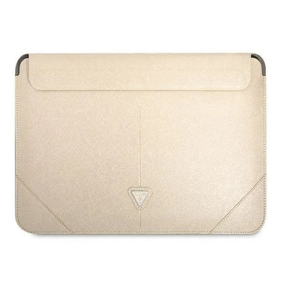 Guess Saffiano Triangle Logo dėklas – nešiojamojo kompiuterio dėklas 16 colių (smėlio)