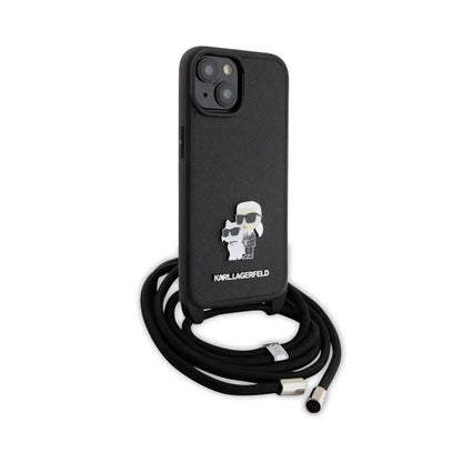 Karl Lagerfeld Rankinukas/Dėklas Saffiano su metaliniu segtuku Karl & Choupette, skirtas iPhone 15 Plus (Juodas)