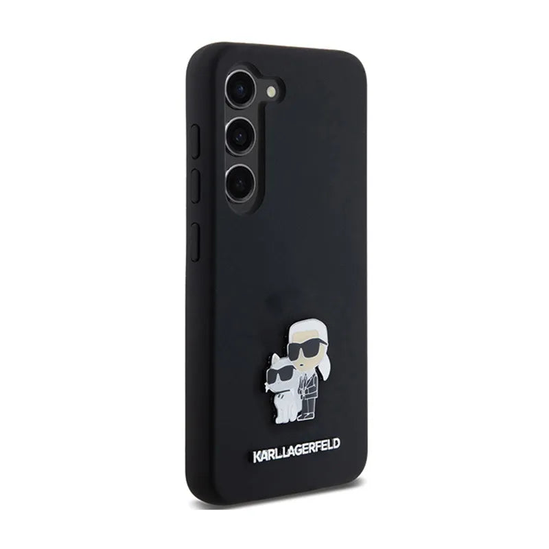 Karl Lagerfeld silikonas Karl & Choupette Metal Pin - dėklas, skirtas Samsung Galaxy S24 (juodas)