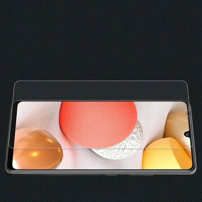 Nillkin Anti-Explosion Glass 2.5D – Apsauginis stiklas, skirtas Samsung Galaxy A42 5G / M42 5G