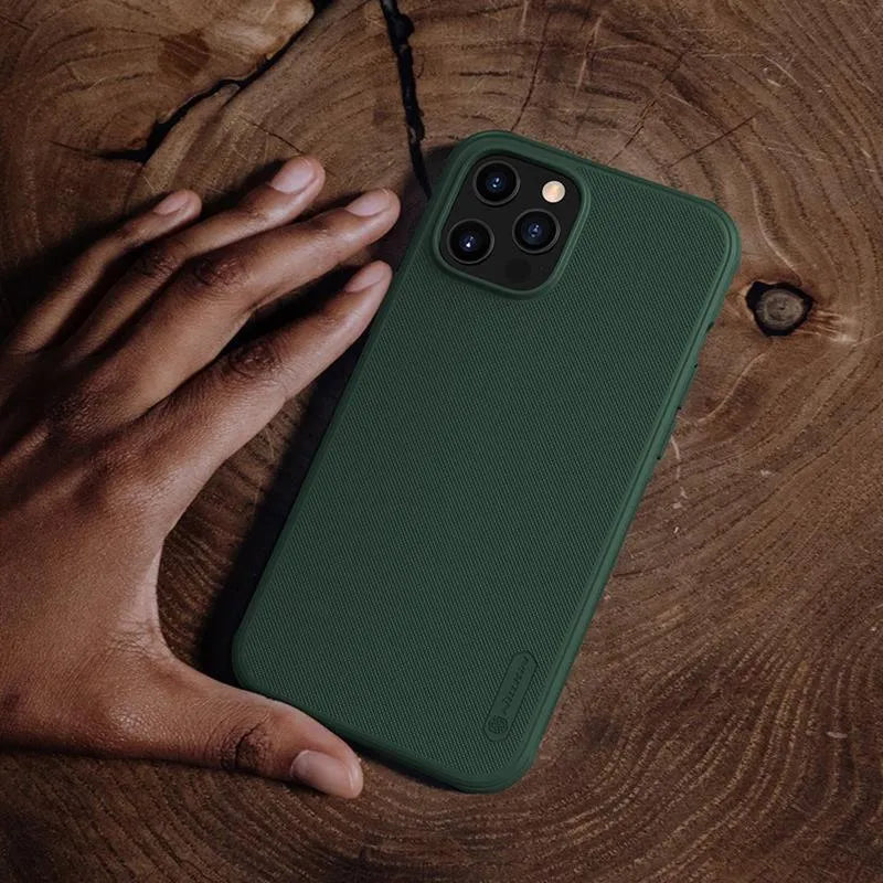 Nillkin Super Frosted Shield Pro – dėklas skirtas Apple iPhone 12 Pro Max (raudonas)