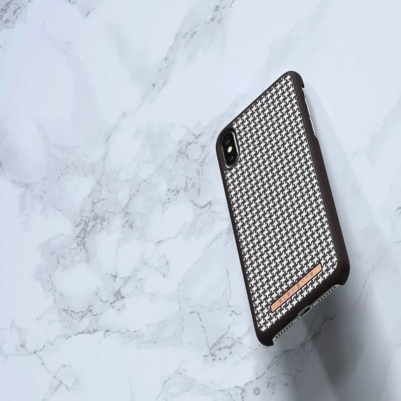 Nordic Elements Saeson Idun – Dėklas skirtas iPhone Xs Max (tamsiai rudas)