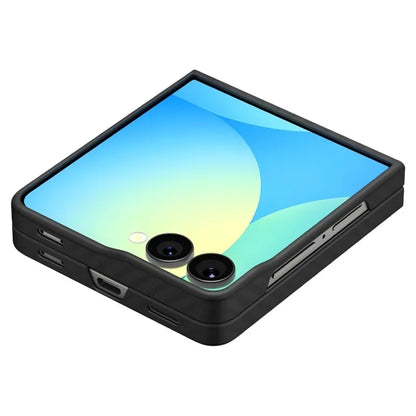Spigen Airskin Aramid – Dėklas, skirtas Samsung Galaxy Z Flip 7 (juodas)