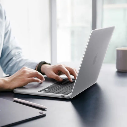 Spigen AirSkin - dėklas „MacBook Air“ 13,6" (M5/M4/M3/M2/2026-2022) (matinis skaidrus)