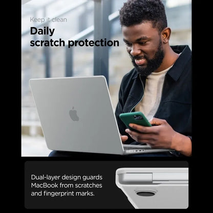 Spigen AirSkin – „MacBook Pro 16“ dėklas (M5/M4/M3/M2/M1/2026–2021) („Frost Clear“ spalva)