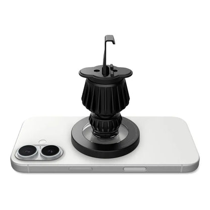 Spigen MFT13 magnetinis laikiklis prietaisų skydeliui ir ventiliacijos angai – Magnetinis automobilinis laikiklis MagSafe (Sidabrinis)
