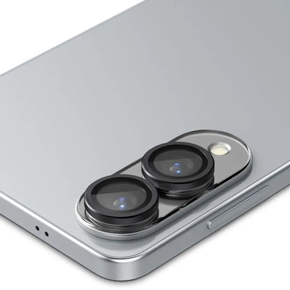 Spigen Optik Pro GLAS.TR EZ Fit kameros apsauga (2 vnt.) - lęšio apsauga, skirta Samsung Galaxy S25 Edge (2 vnt.) (juoda)