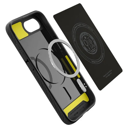 Spigen Rugged Armor Mag MagSafe – dėklas iPhone 17e / 16e (Matinis juodas)