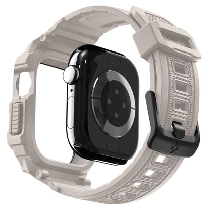 Spigen Rugged Armor Pro V2 – Dirželis su dėklu Apple Watch 10/11 46mm (Smėlio spalvos)
