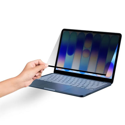 Spigen SafeView - Privatumo plėvelė, skirta MacBook Neo