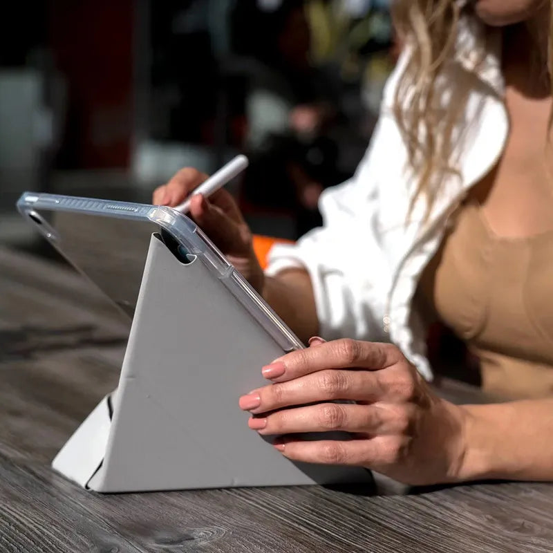 STM OPP – dėklas skirtas iPad Air 13" M3 (2025) / M2 (2024) (juodas)