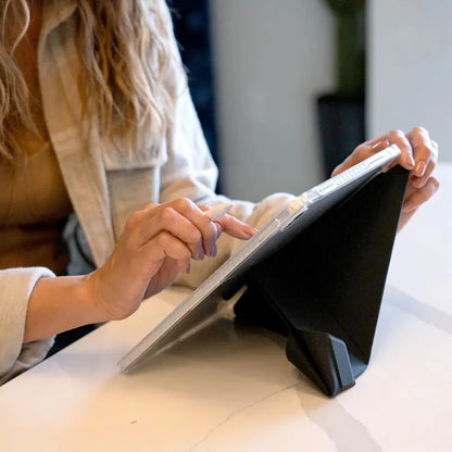 STM OPP – dėklas skirtas iPad Air 13" M3 (2025) / M2 (2024) (juodas)