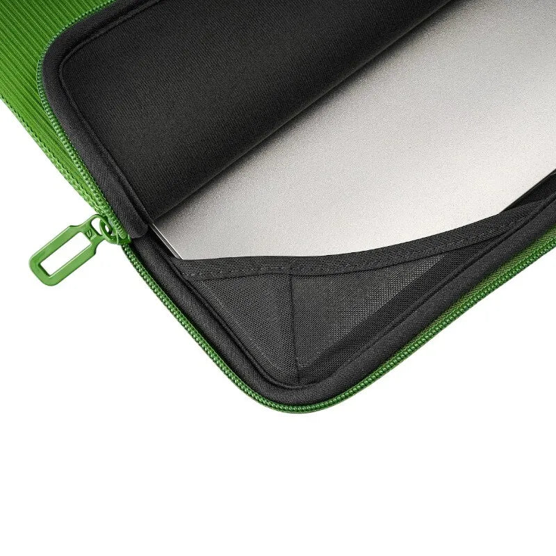 Tucano Colore2 – dėklas 13 colių MacBook Air (M5/M4/M3/M2/M1/2026–2018) / 13 colių Pro / 12 colių nešiojamiesiems kompiuteriams (žalias)