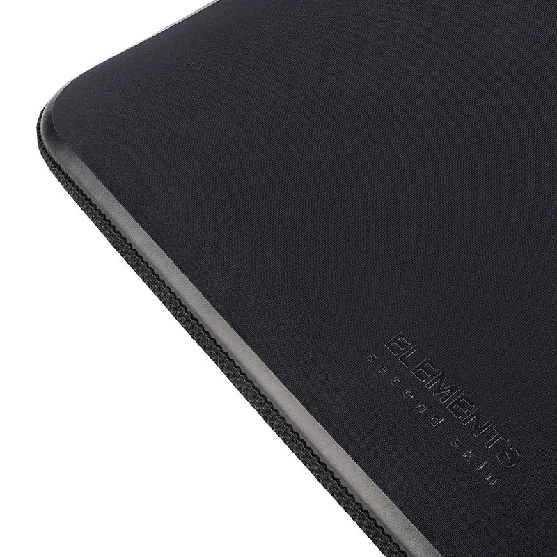 TUCANO Elements 2 – dėklas MacBook Air 13” (M5/M4/M3/M2/M1/2026-2018) / Pro 13" (juodas)