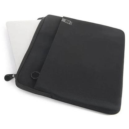 Tucano Top Second Skin – Dėklas MacBook Air 15" (M5/M4/M3/M2/2026–2023) / Pro 15" / nešiojamiesiems kompiuteriams 14" / 13" (juodas)